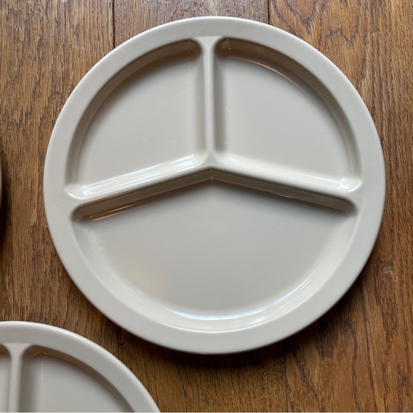 Vintage Set of 3 Texas Ware Beige Tan Divided 3-Section Melamine Plates 10” - Picture 2 of 4